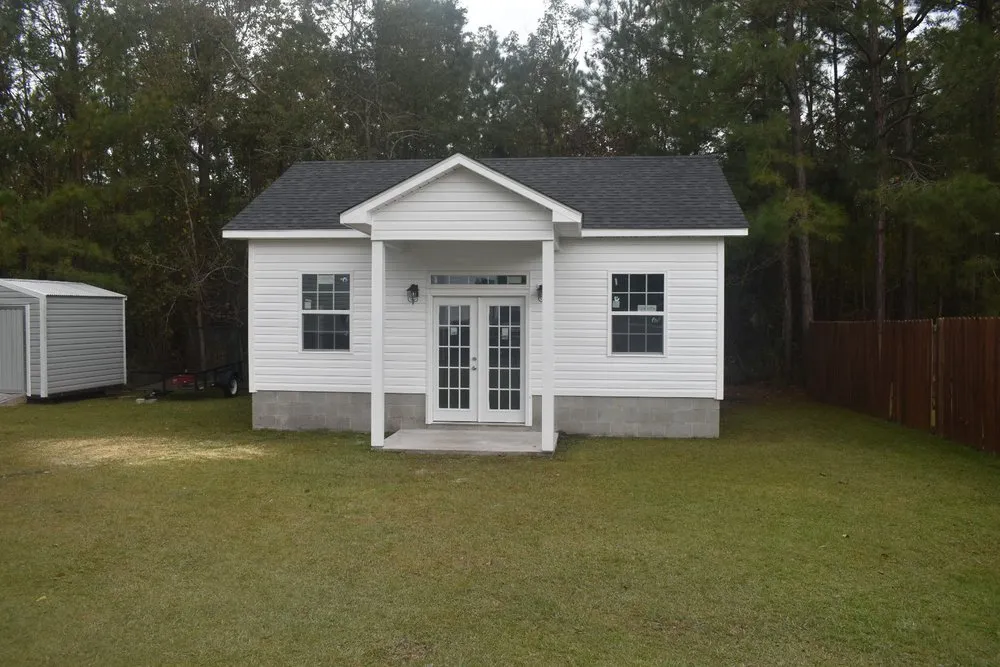 Professional roof repair experts serving Magnolia, NC - Arellano General Construction