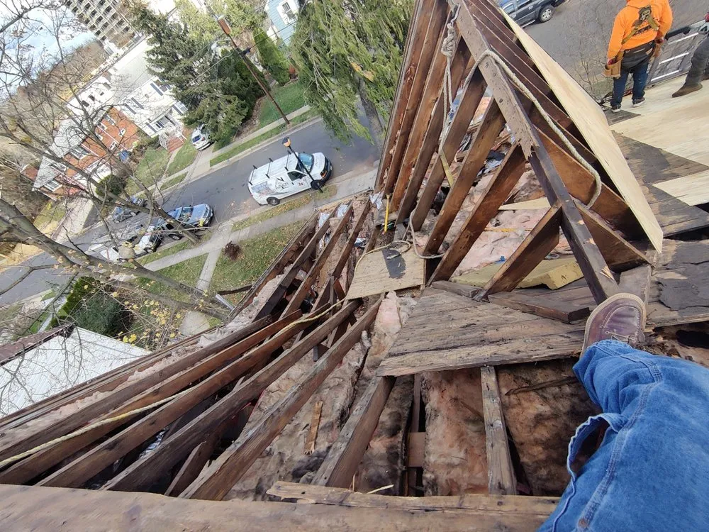 Slide of Aren Construction