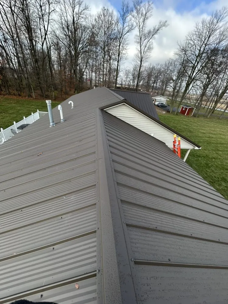 Slide of Argueta Construction