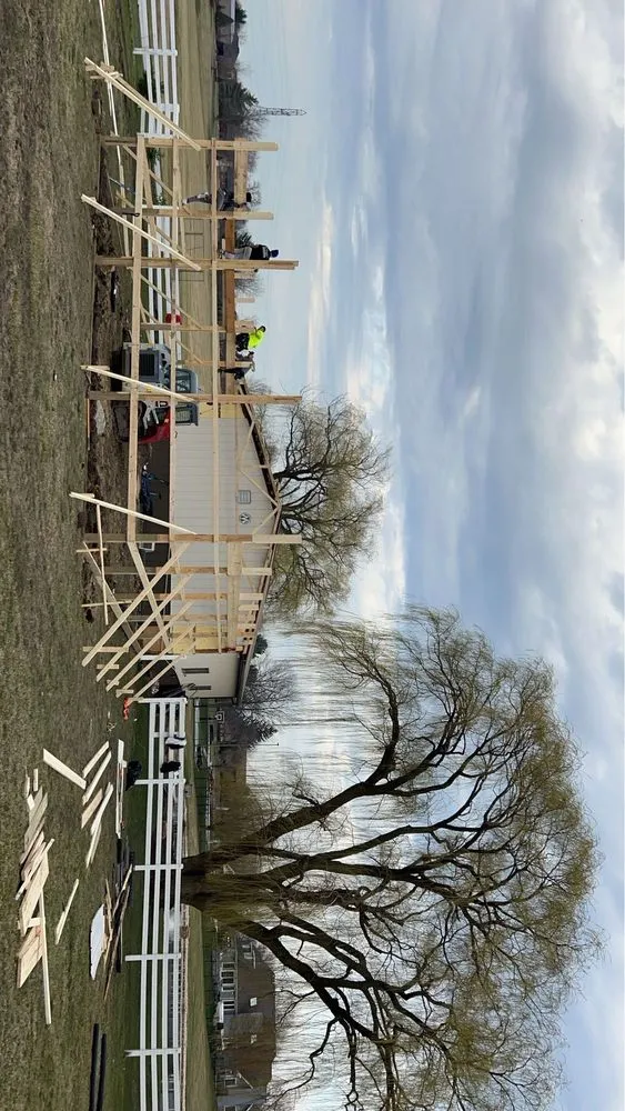 Slide of Argueta Construction