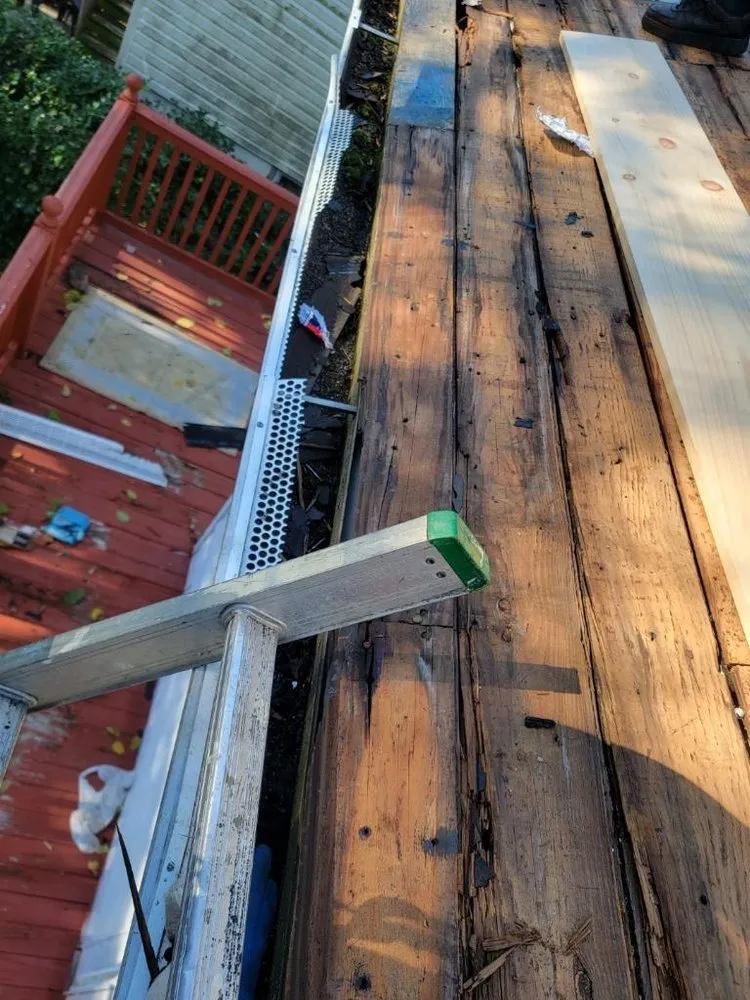 Slide of Argueta Roofing