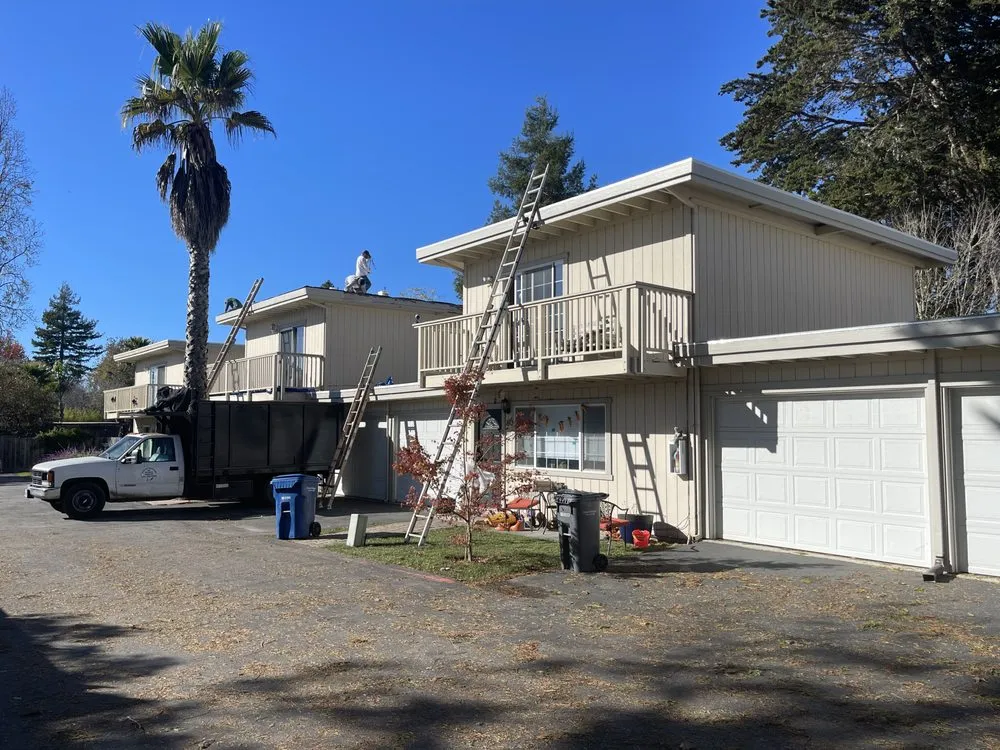Slide of Ariana Roofing