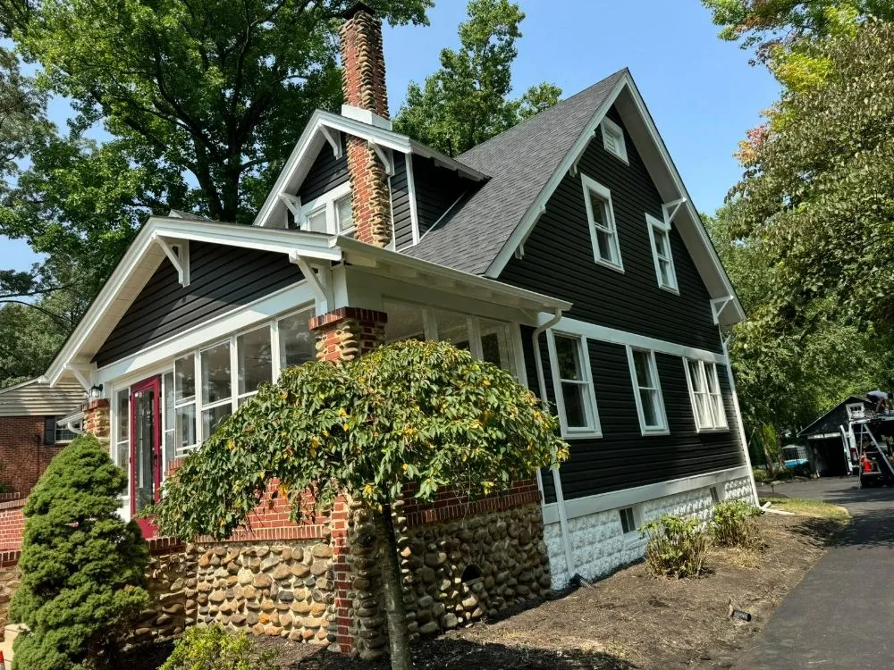 Slide of Arias Home Construction