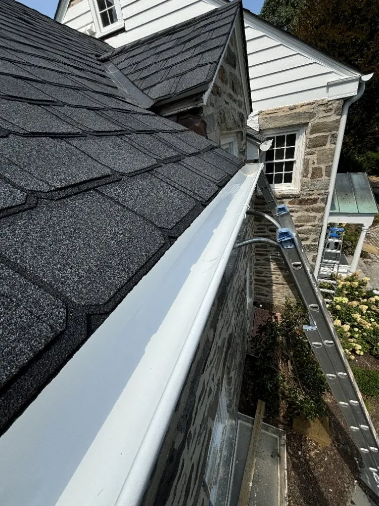 Slide of Arias Home Construction