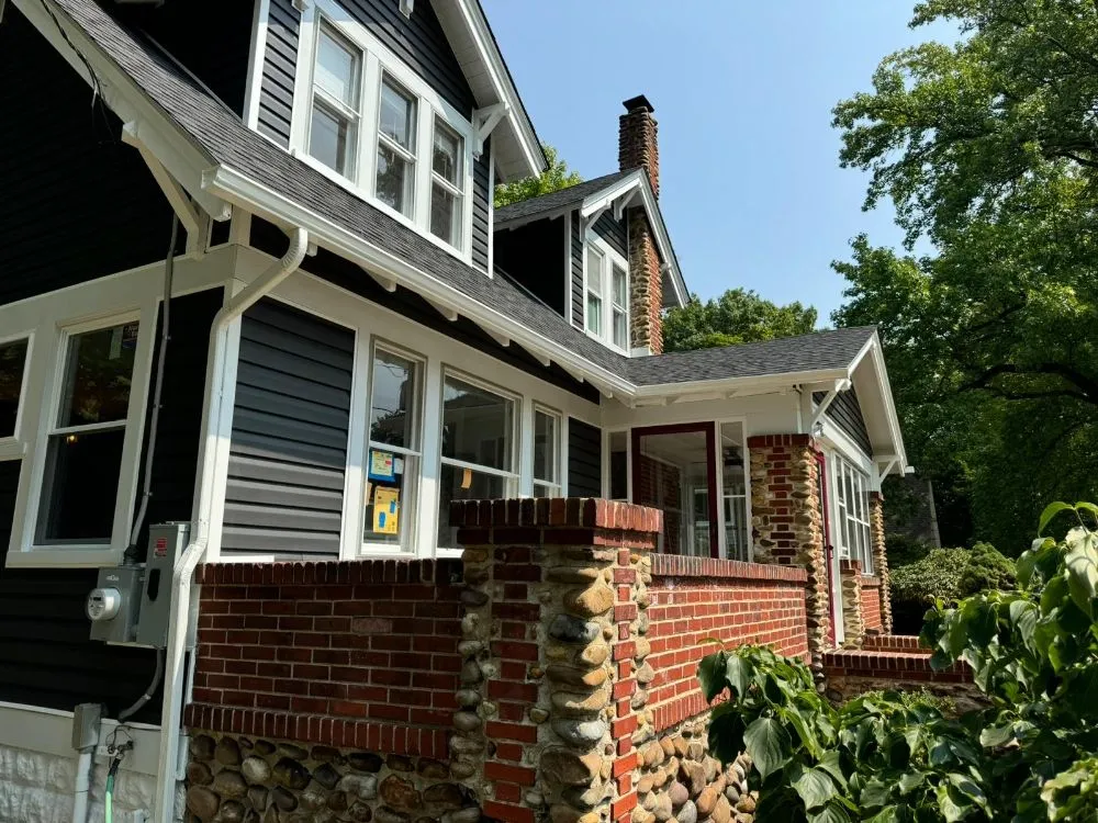 Slide of Arias Home Construction