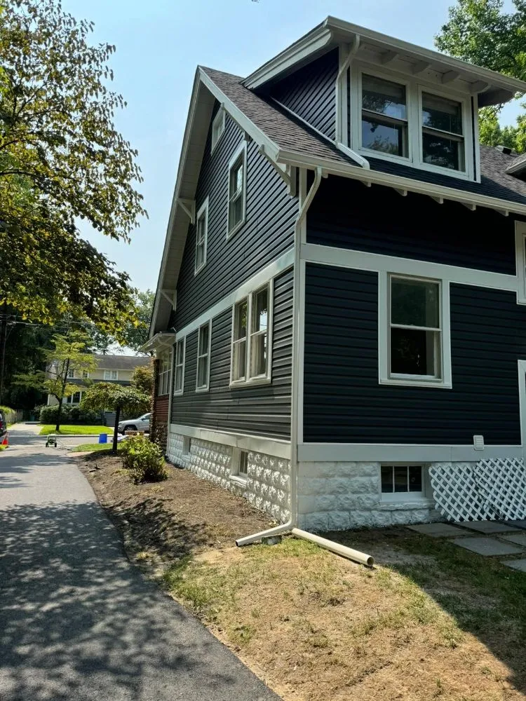 Slide of Arias Home Construction