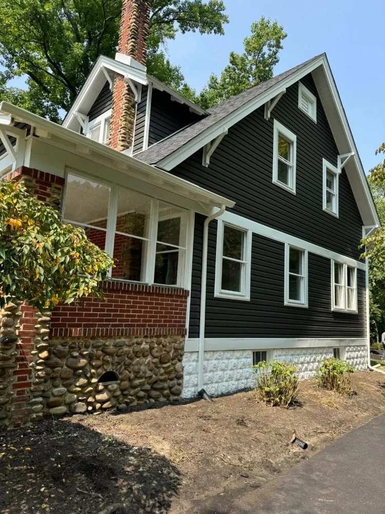 Slide of Arias Home Construction