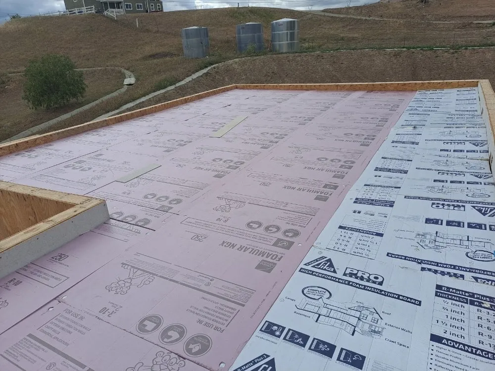 Slide of Arias Roofing Corp