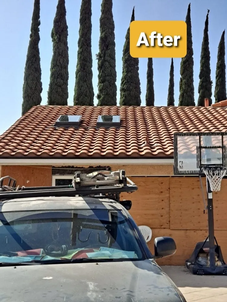 Slide of Arias Roofing Corp