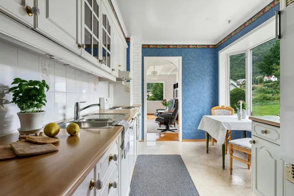 Slide of Ariellie Remodel and Build