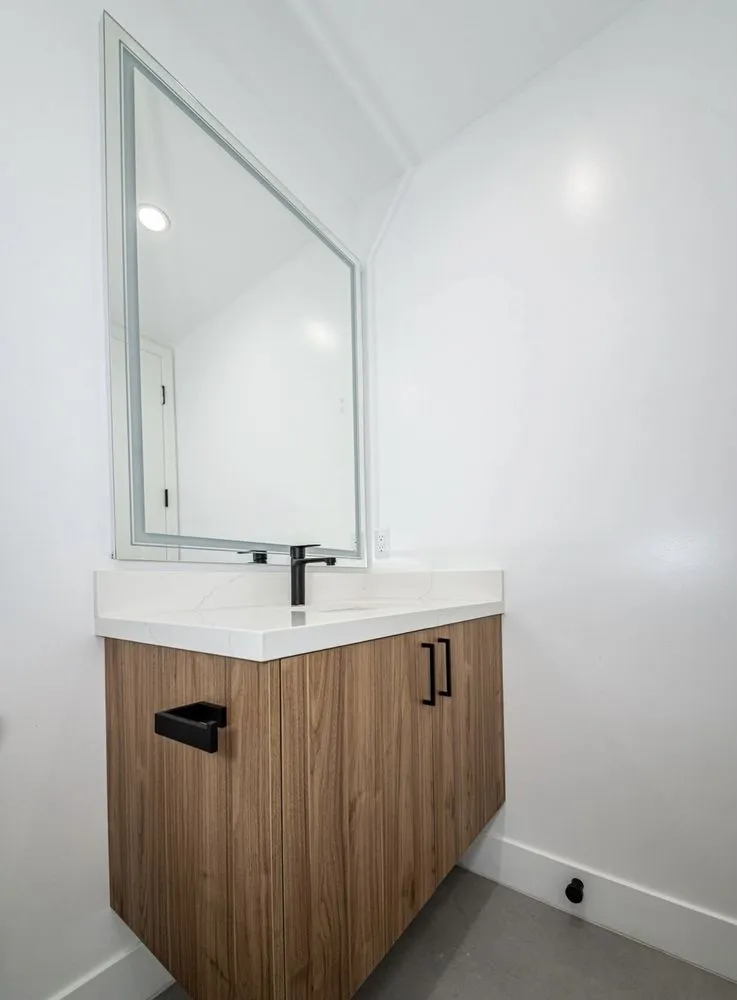 Slide of Ariellie Remodel and Build