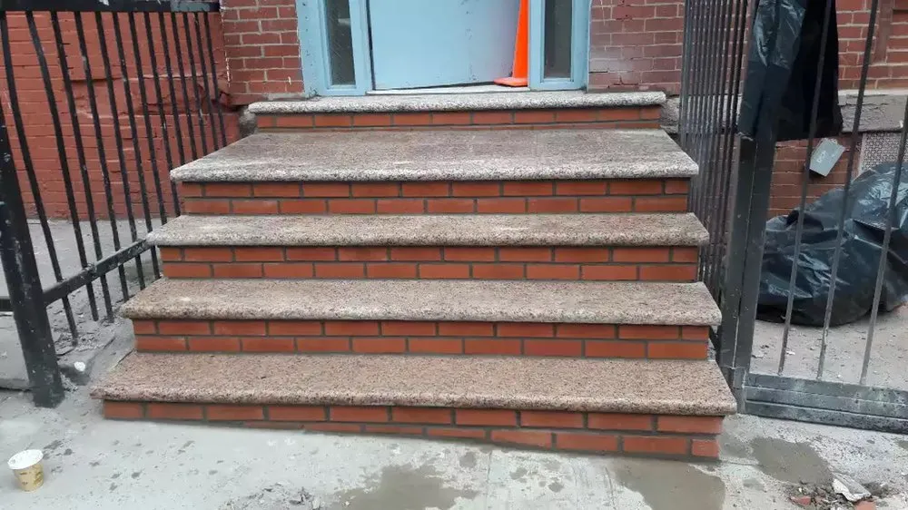 Slide of Ark general construction