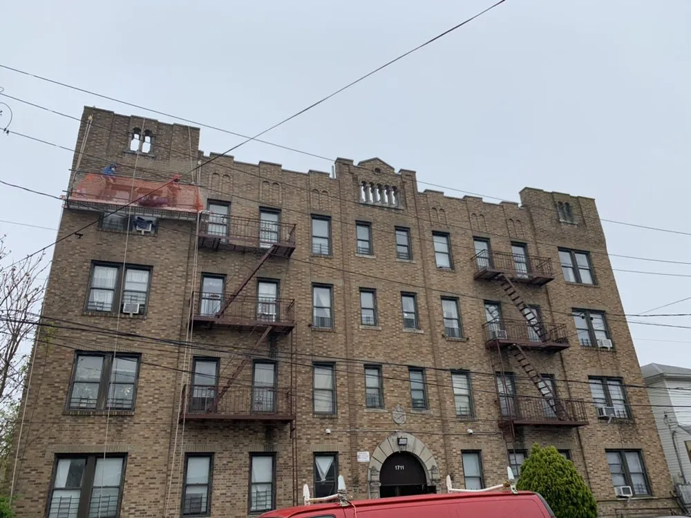 Slide of Ark general construction