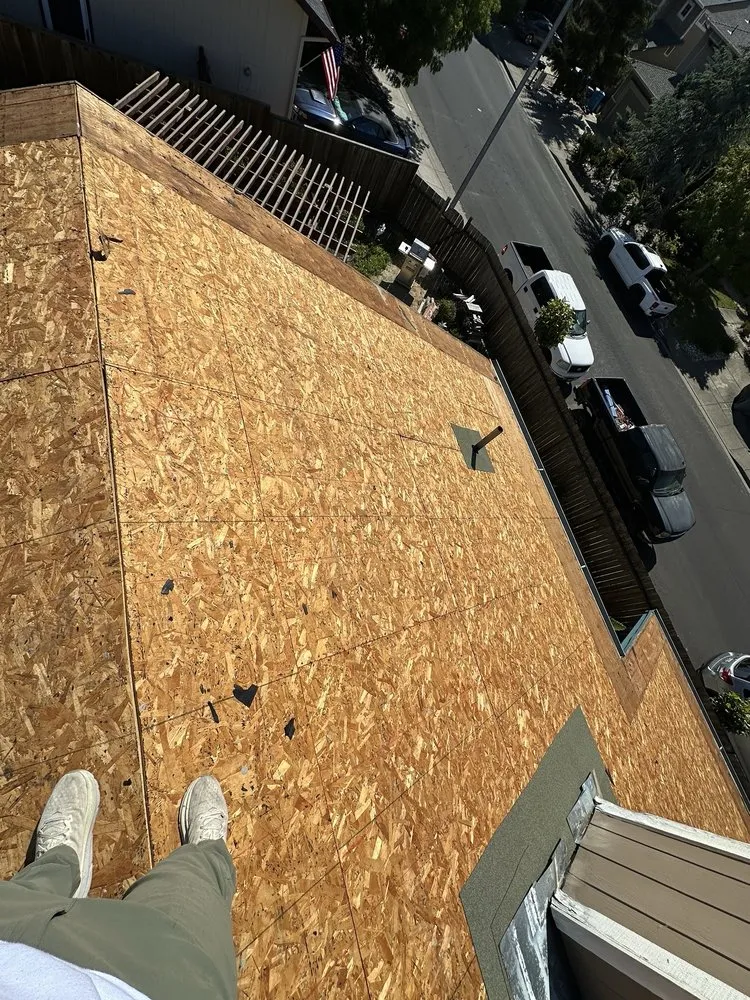 Slide of Ark Roofing & Construction