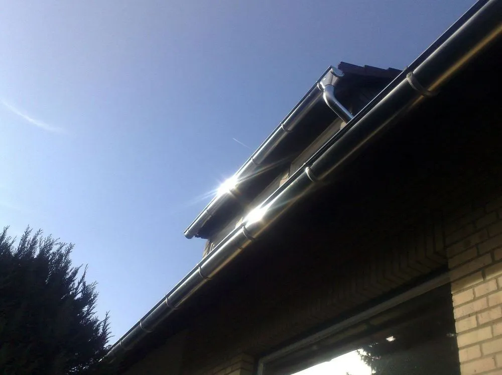 Slide of Arlanza Roofing