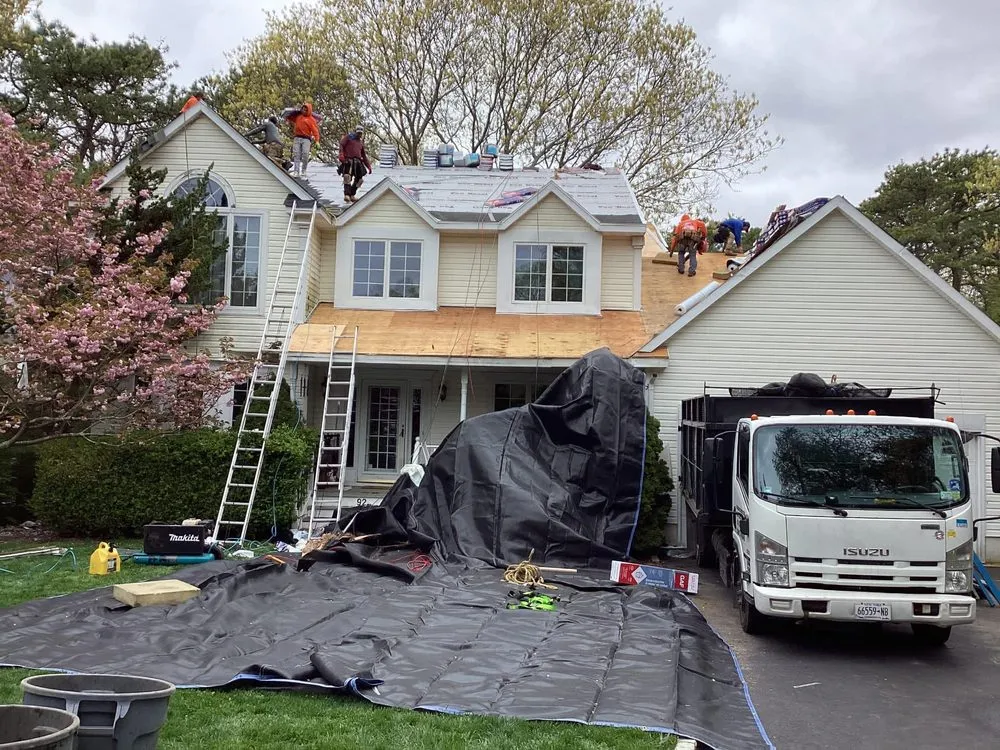 Slide of Arlo Roofing