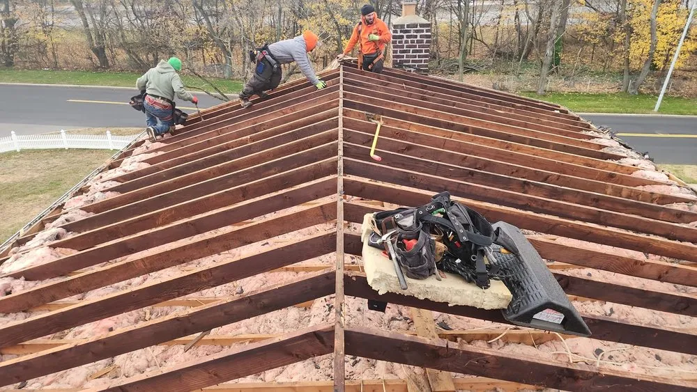 Slide of Arlo Roofing