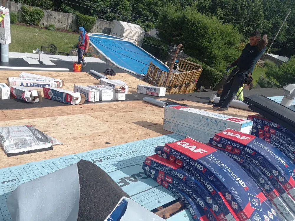 Slide of Arlo Roofing