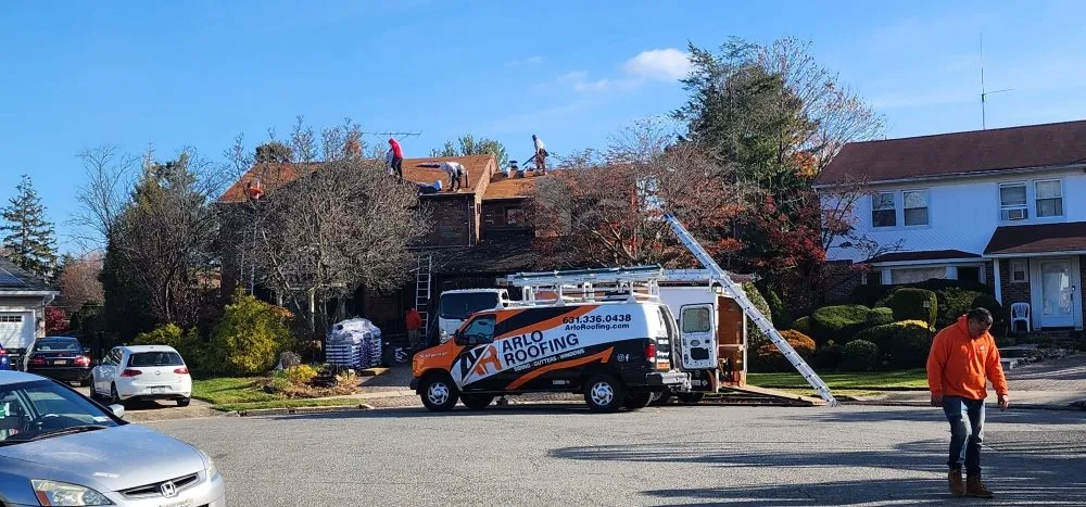 Slide of Arlo Roofing