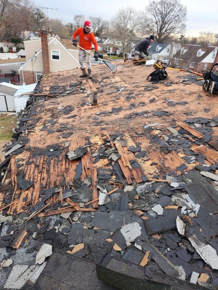 Slide of Arlo Roofing