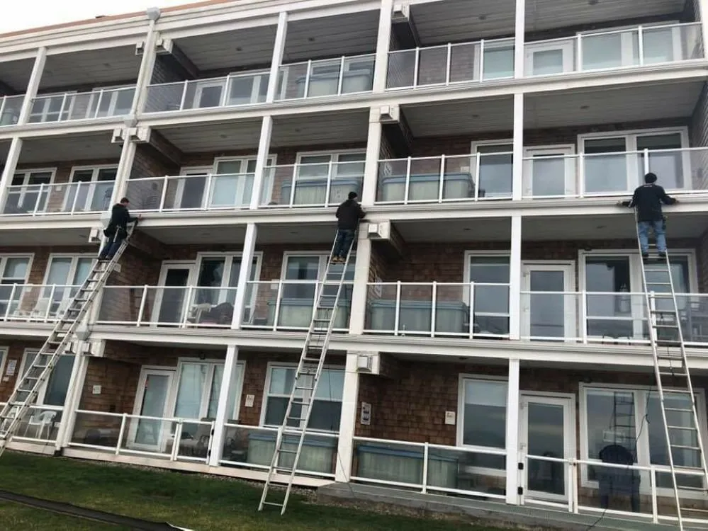 Slide of Armadas Exterior