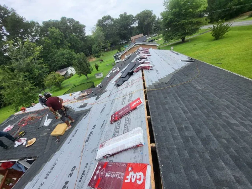 Slide of Armando Sanchez Roofing