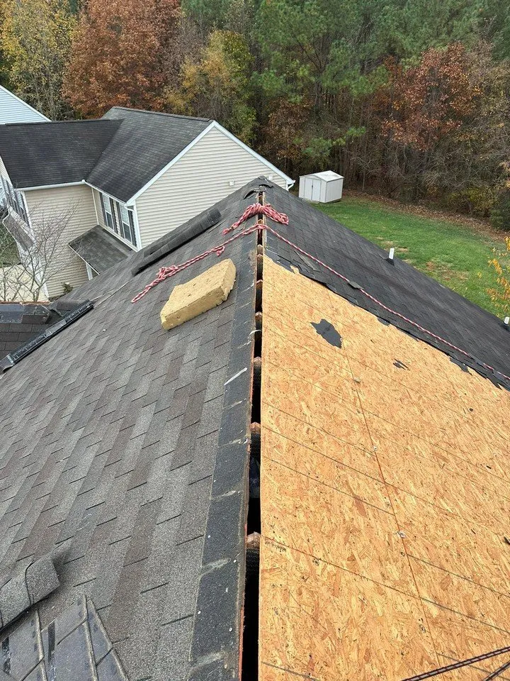 Slide of Armando Sanchez Roofing