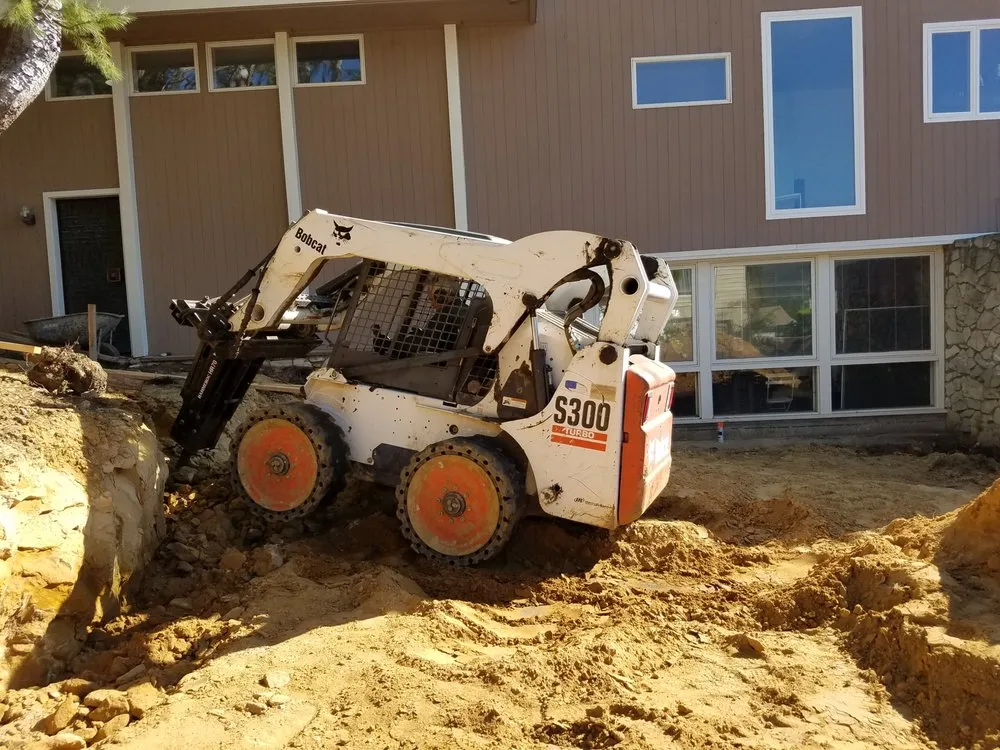 Slide of Armas Construction