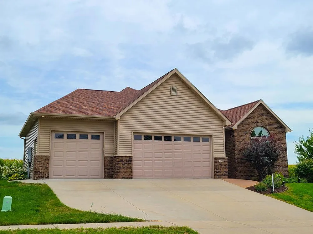 Slide of Armor Construction Brainerd Lakes - Roofing & Siding