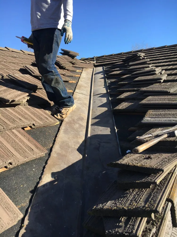 Slide of Armtrout's Custom Roofing