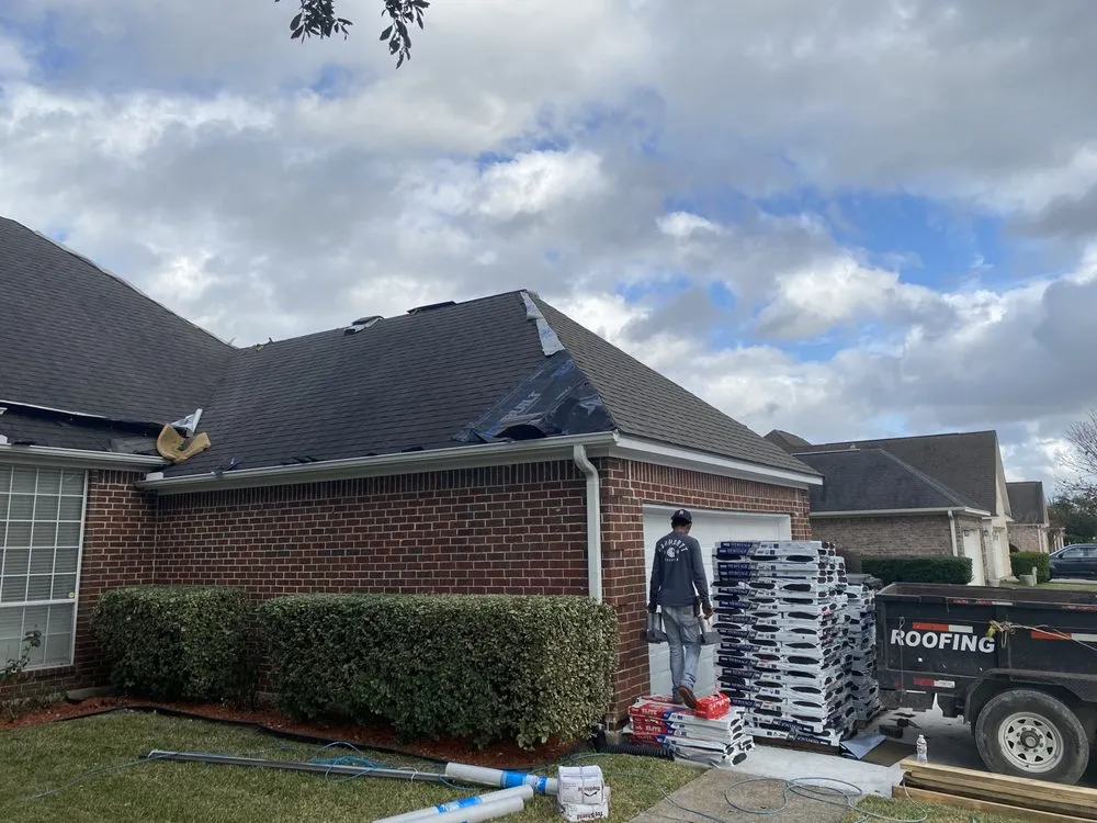 Slide of Arnold Roofing and Construction