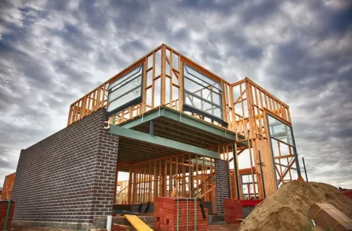 Slide of Arnold Worldwide Construction