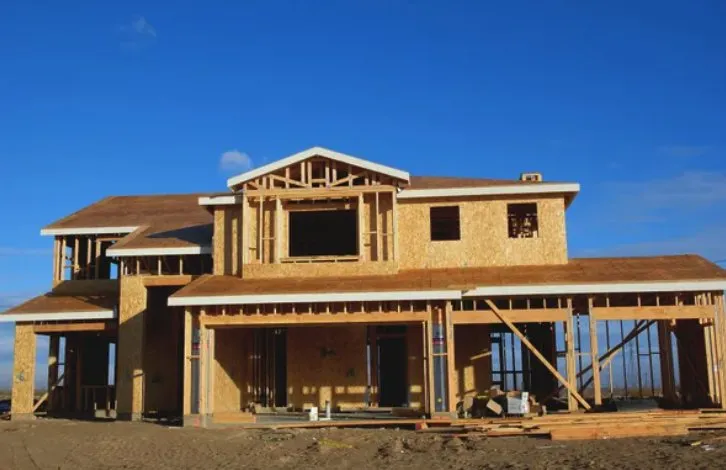 Slide of Arnold Worldwide Construction