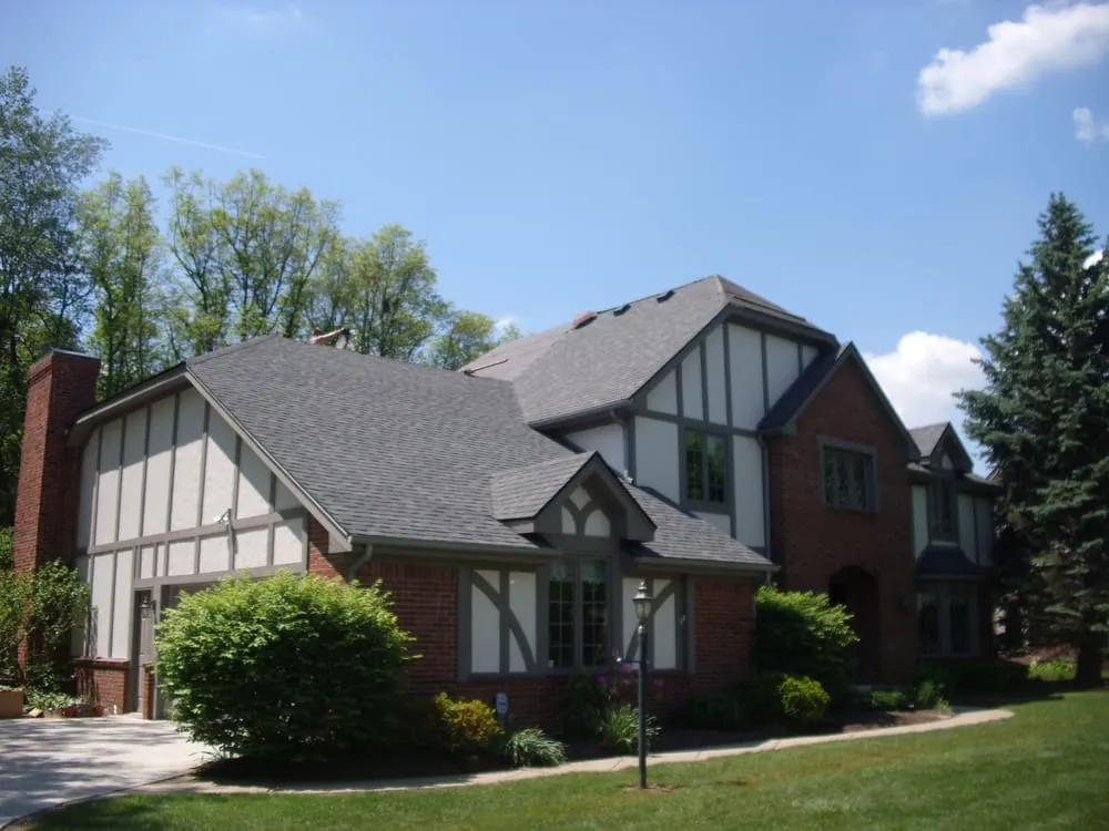 Slide of Arnolds Home Improvement