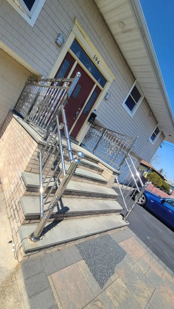 Slide of Aron Perez Construction