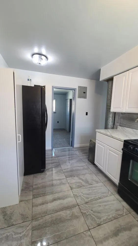 Slide of Aron Perez Construction