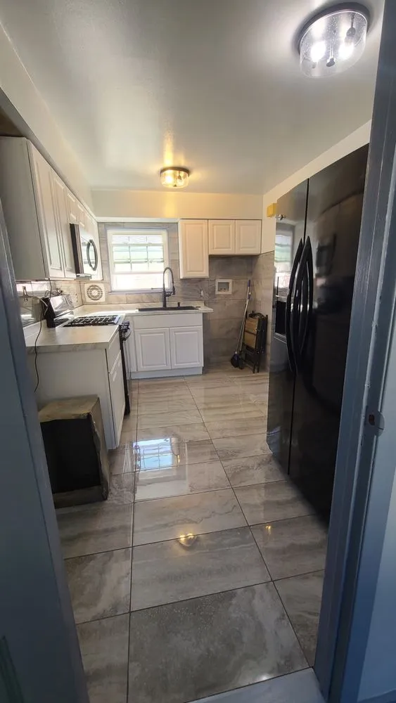 Slide of Aron Perez Construction