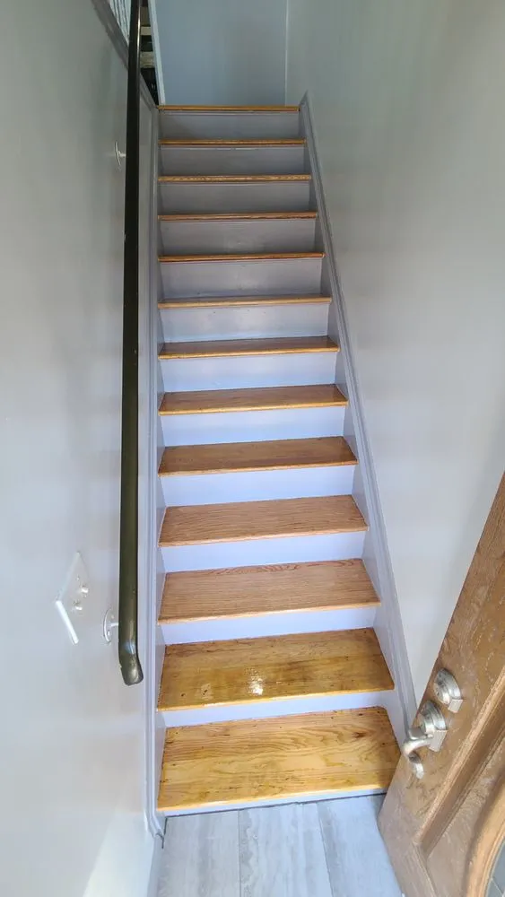 Slide of Aron Perez Construction