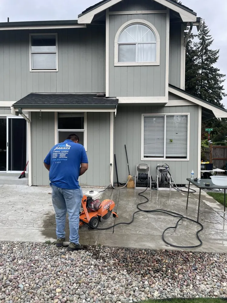 Slide of Arriaza General Construction