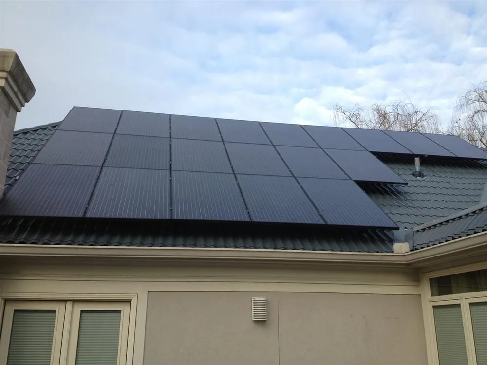 Slide of Arrow Roofing and Solar