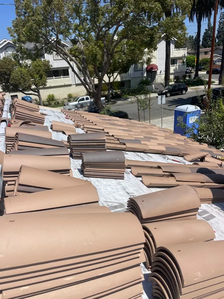 Top-rated flat roof repair in Winnetka, CA - Arrow Roofing