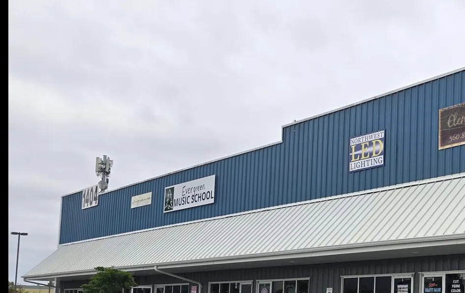 Slide of Arrowhead Roof Cleaning