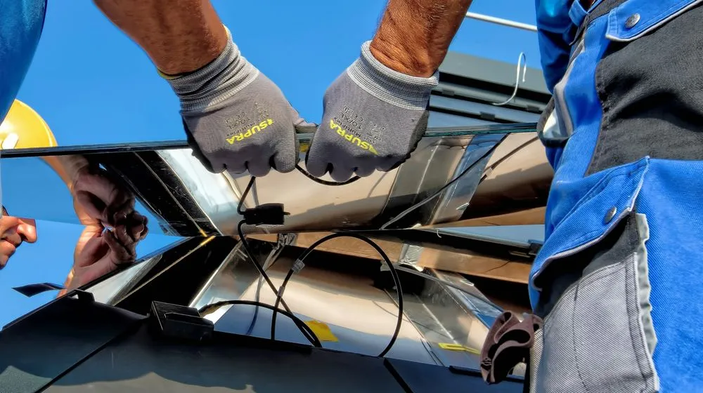 Expert roof inspection with free inspection across Sun Valley, CA - Arroyo Solar