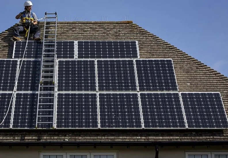 Local roof installation in Sun Valley, CA by Arroyo Solar