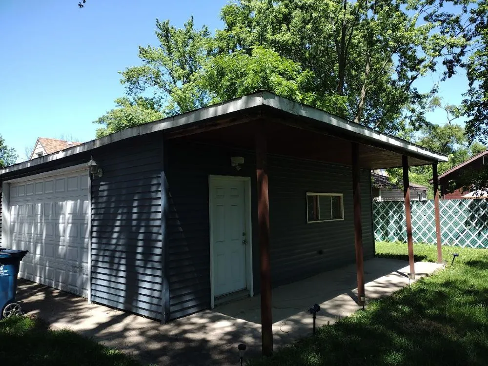 Slide of Arroyo's Roofing & Construction