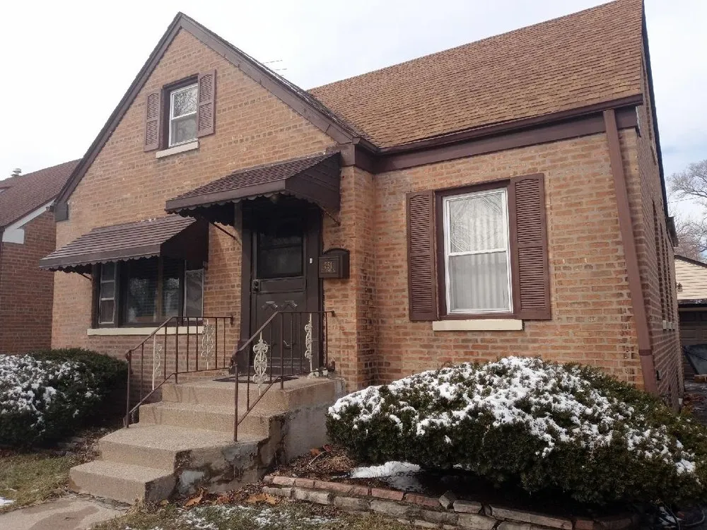 Slide of Arroyo's Roofing & Construction