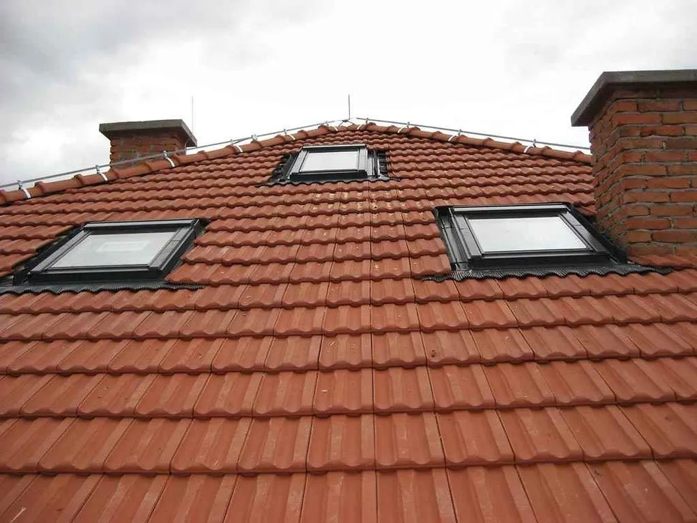 Slide of Arroyos Roofing