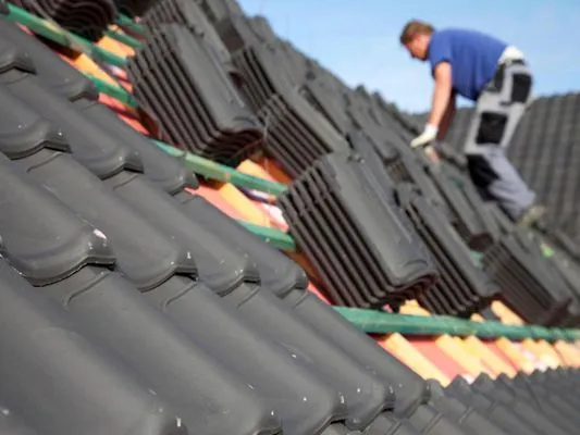 Arroyos Roofing Logo