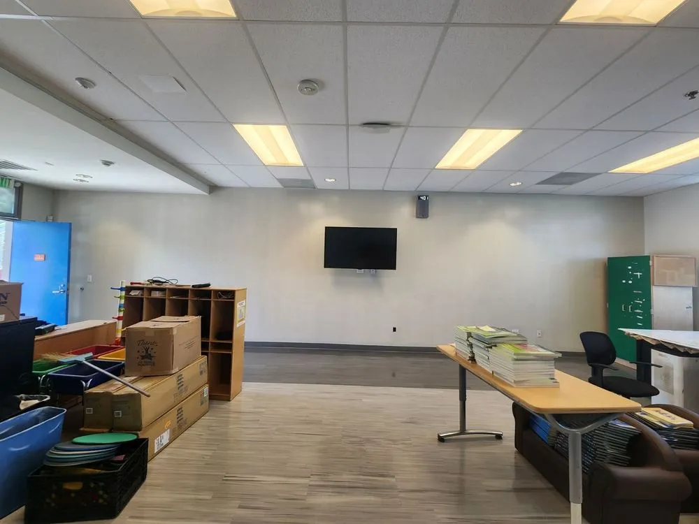 Slide of Artisan & Co.