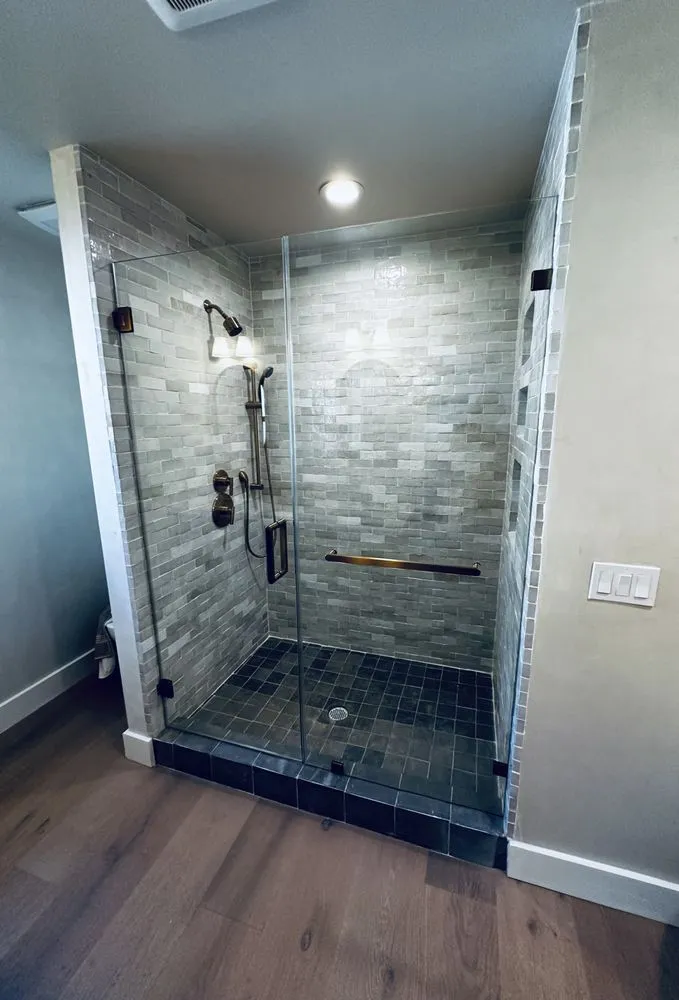 Slide of Artisan & Co.